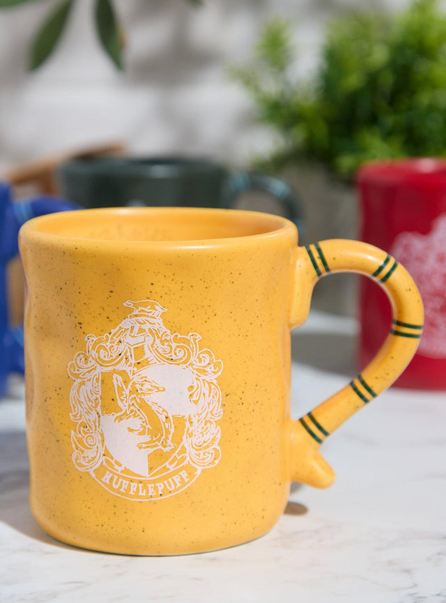 Taza con asa de bufanda Hufflepuff de Harry Potter
