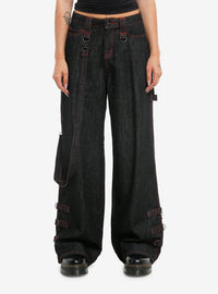 Jeans negros de pierna ancha con costuras rojas