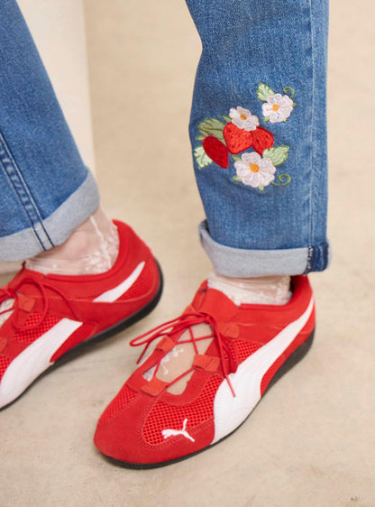 Jeans mom de tiro alto Strawberry Shortcake