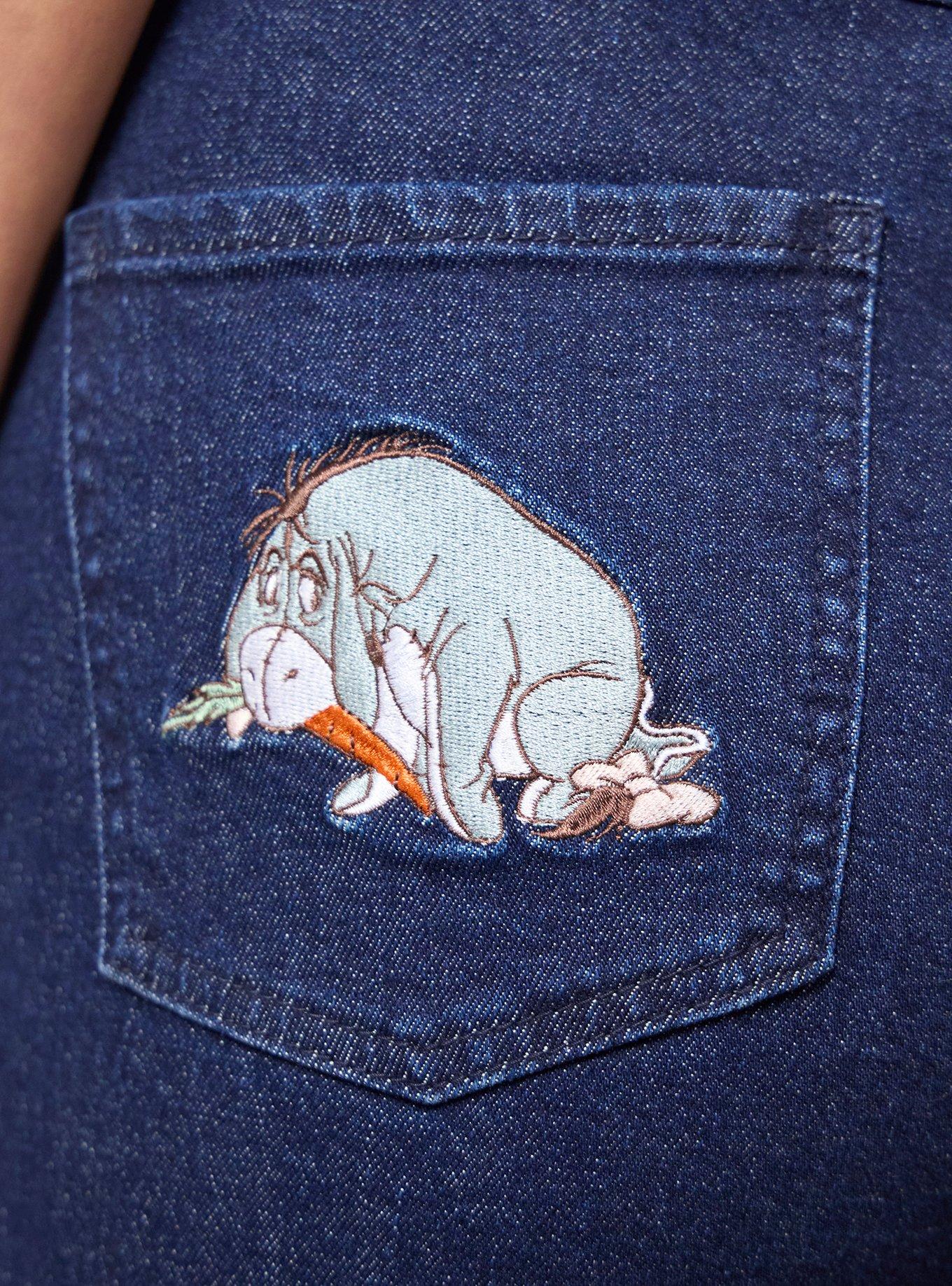 Jeans mom de tiro alto Winnie the Pooh bordados