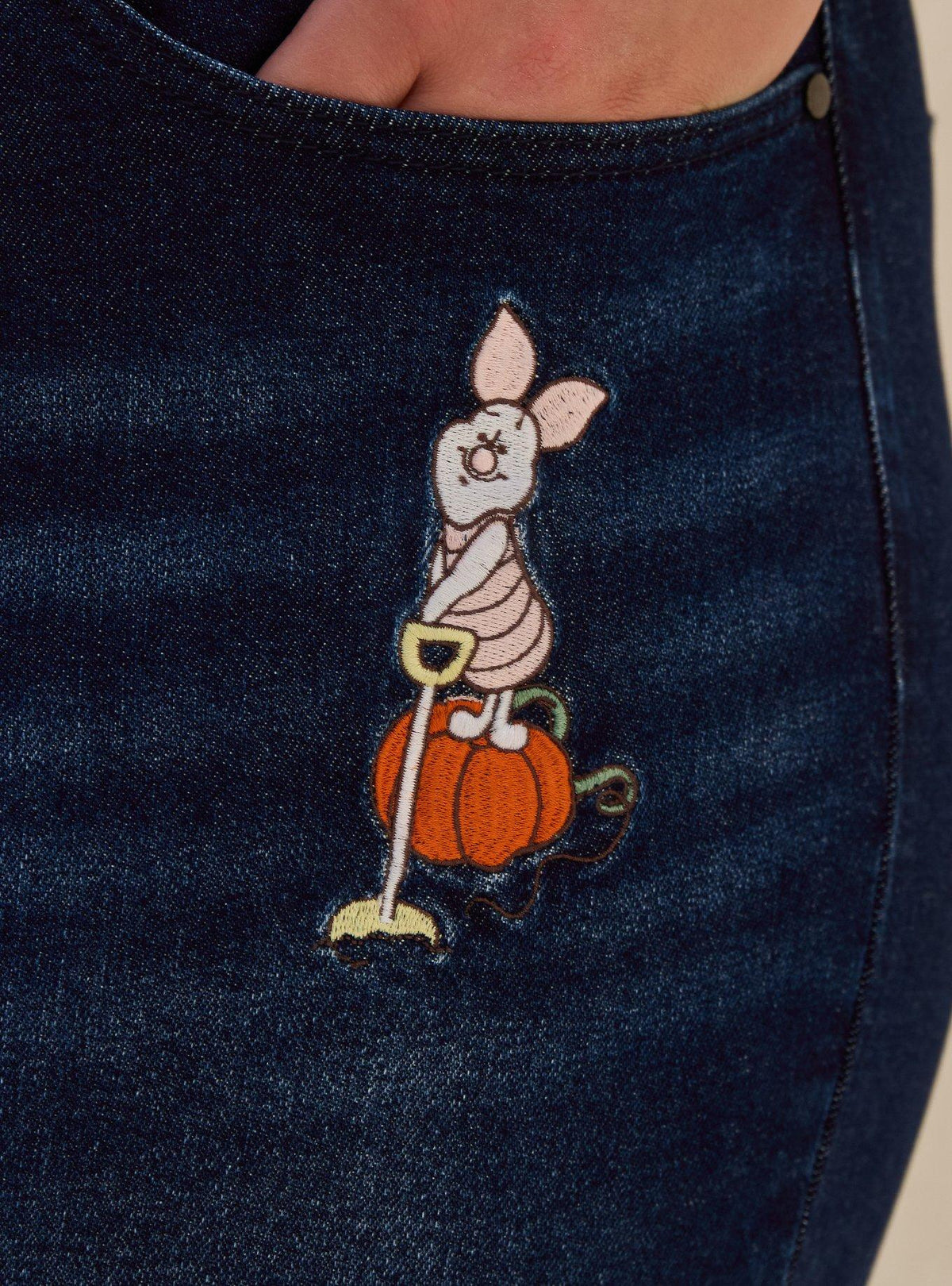Jeans Mom Disney Winnie the Pooh bordados
