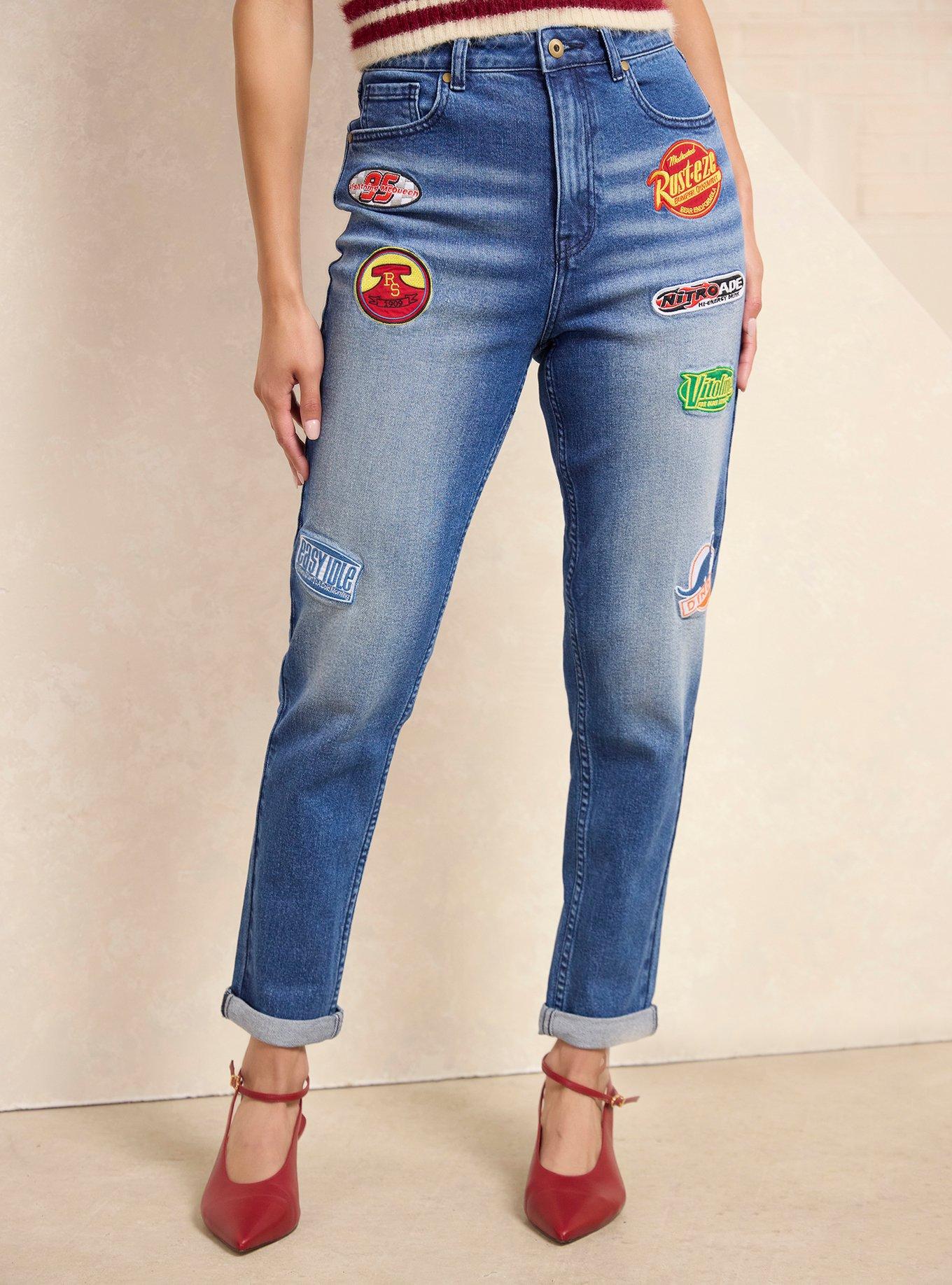 Jeans Mom de Tiro Alto Disney Pixar Cars con Parches