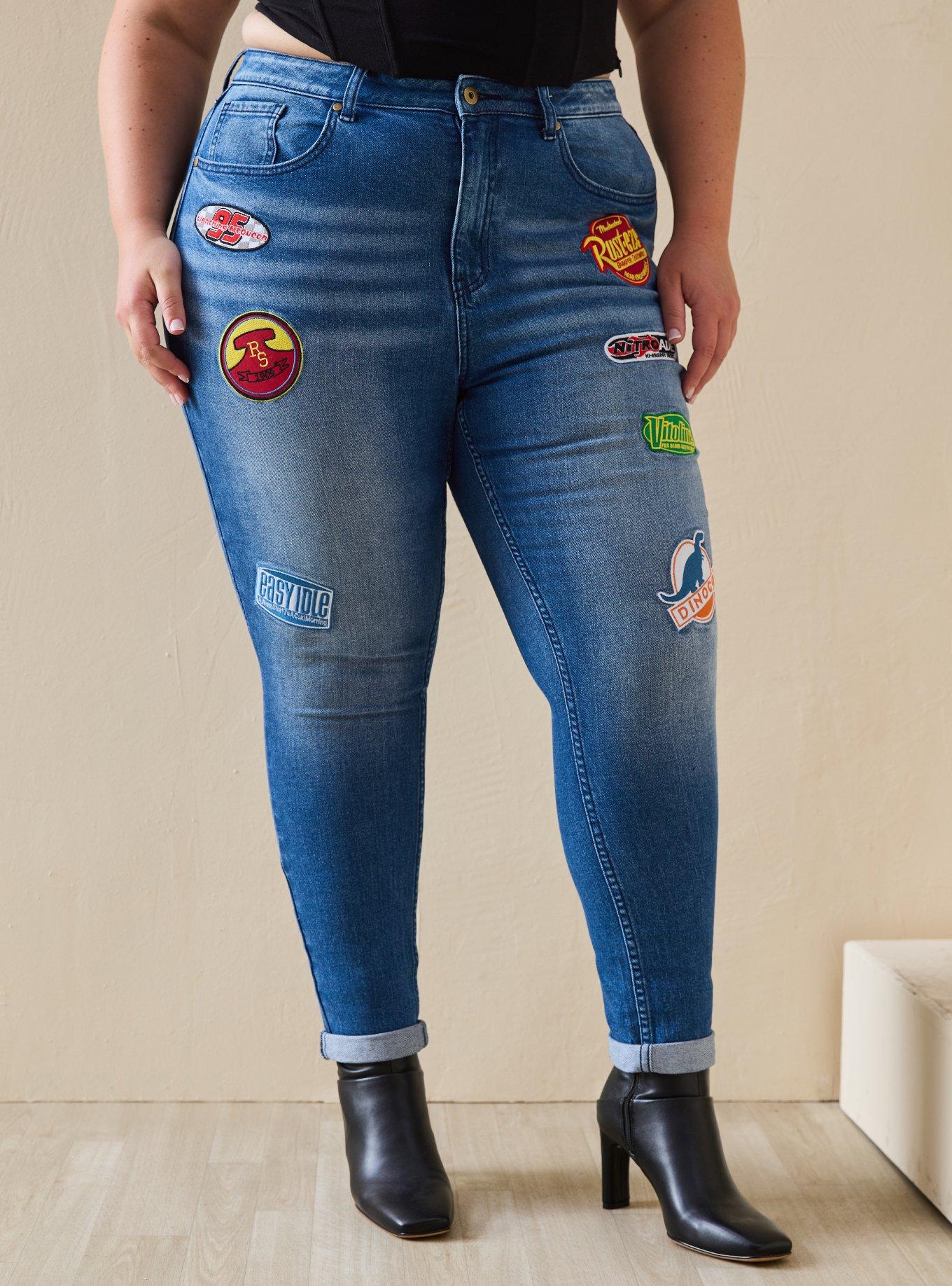 Jeans mom de tiro alto Disney Pixar Cars para mujer