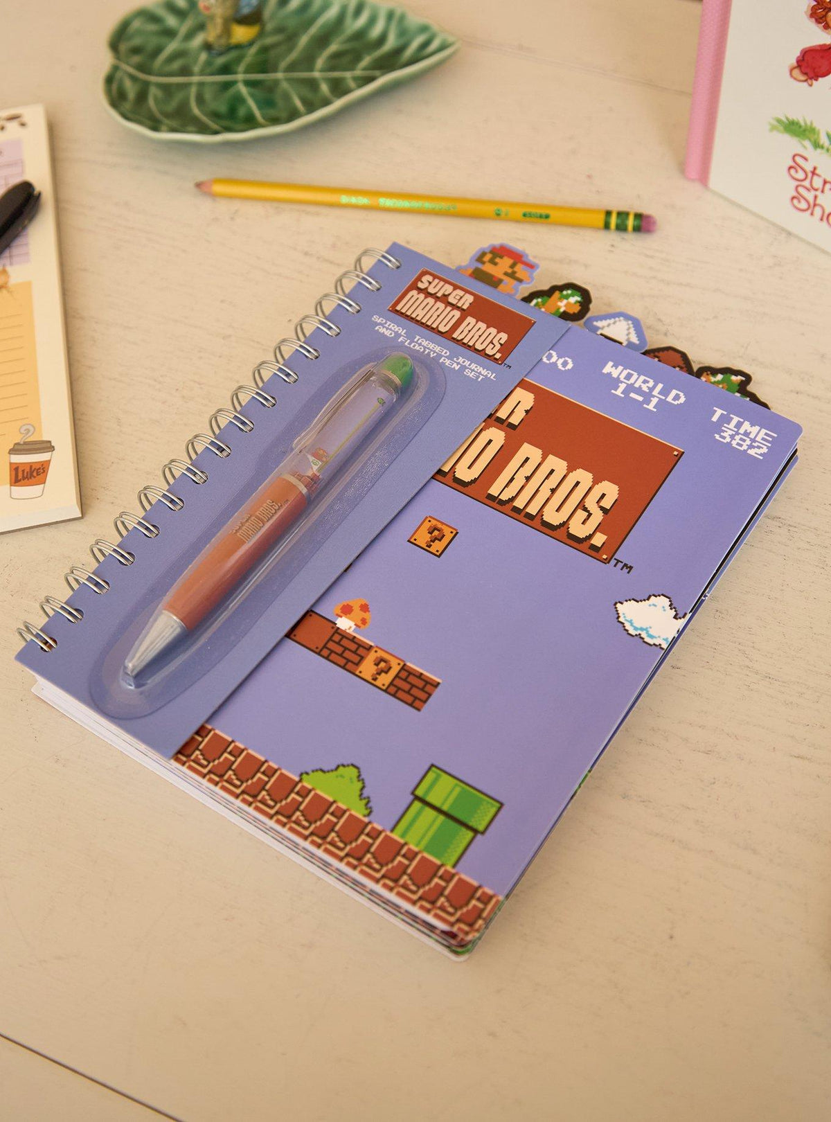 Set de cuaderno con pestañas y lápiz de Super Mario Bros.