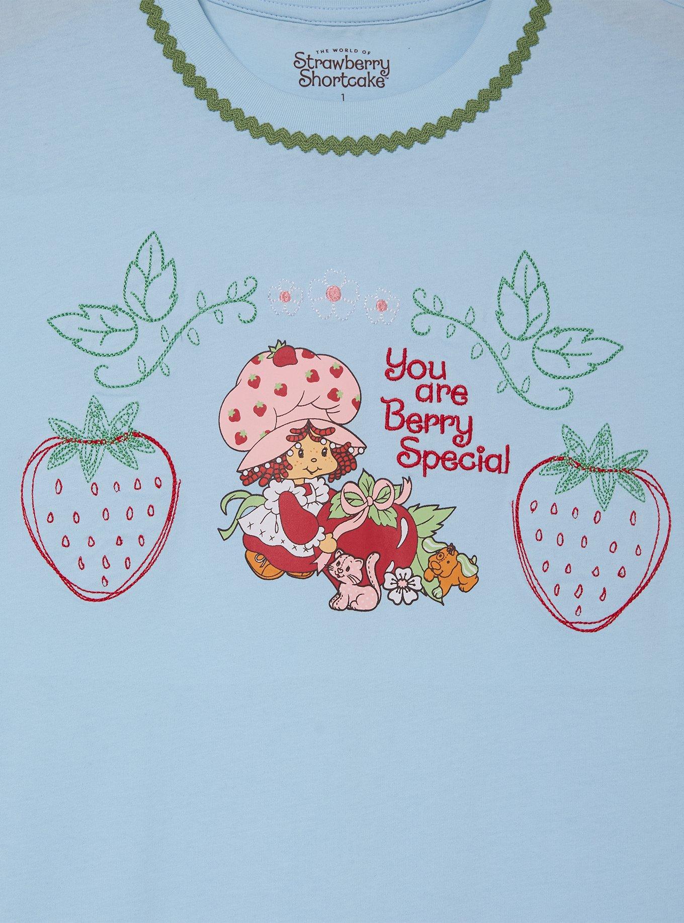 Polera bordada Strawberry Shortcake talla grande para mujer