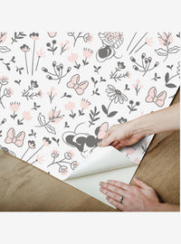 Papel mural autoadhesivo Minnie Mouse, flores en blanco y negro