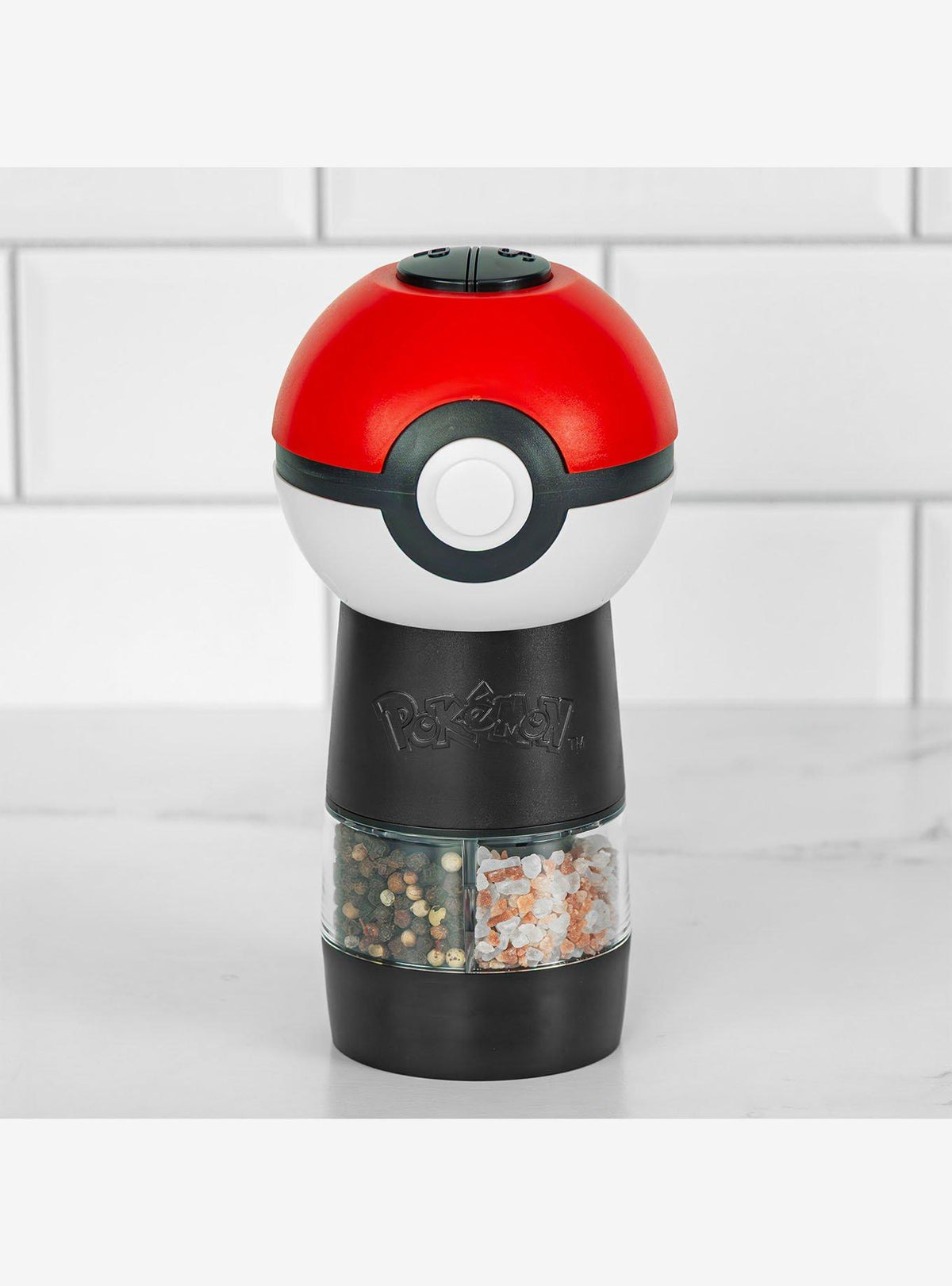 Molino eléctrico de sal y pimienta Poké Ball