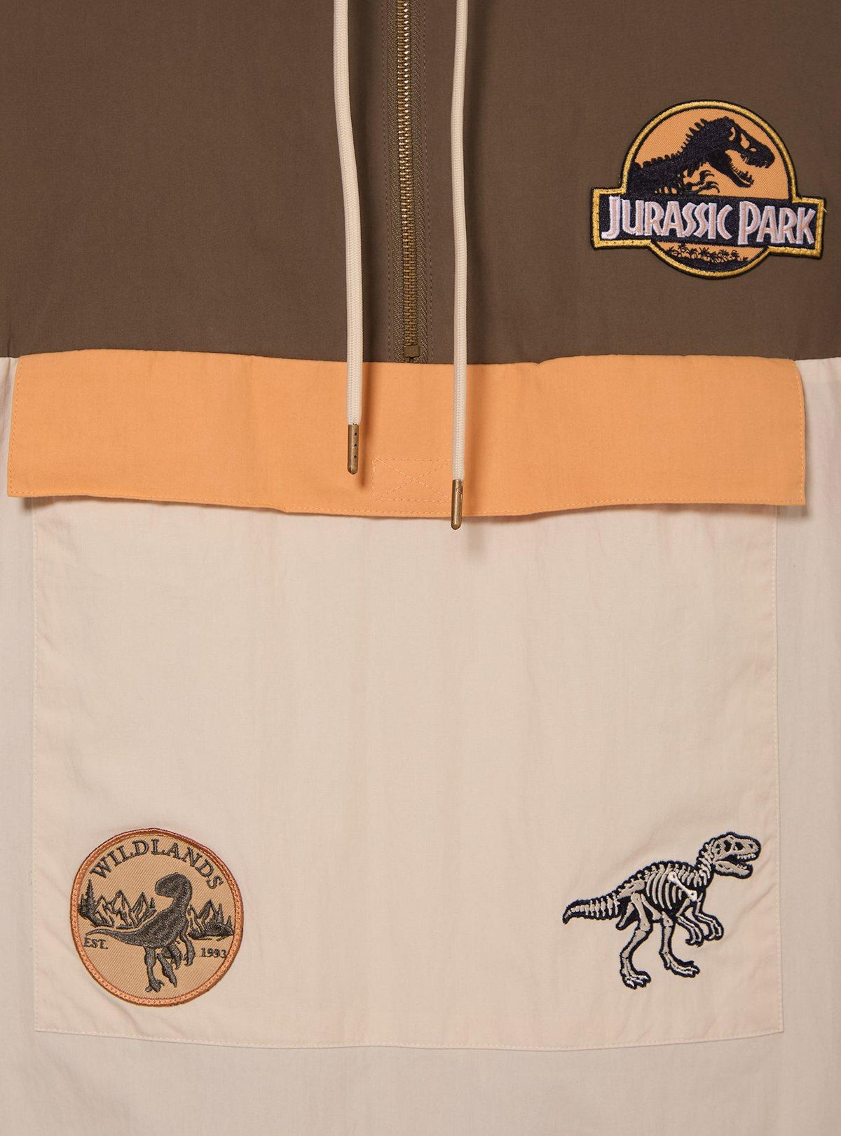 Chaqueta cortaviento bordada Jurassic Park