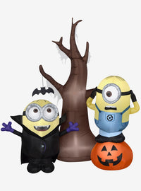 Minions inflable de Halloween con árbol y calabaza