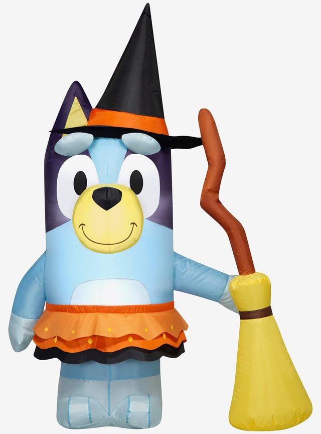 Inflable de Bluey con disfraz de bruja