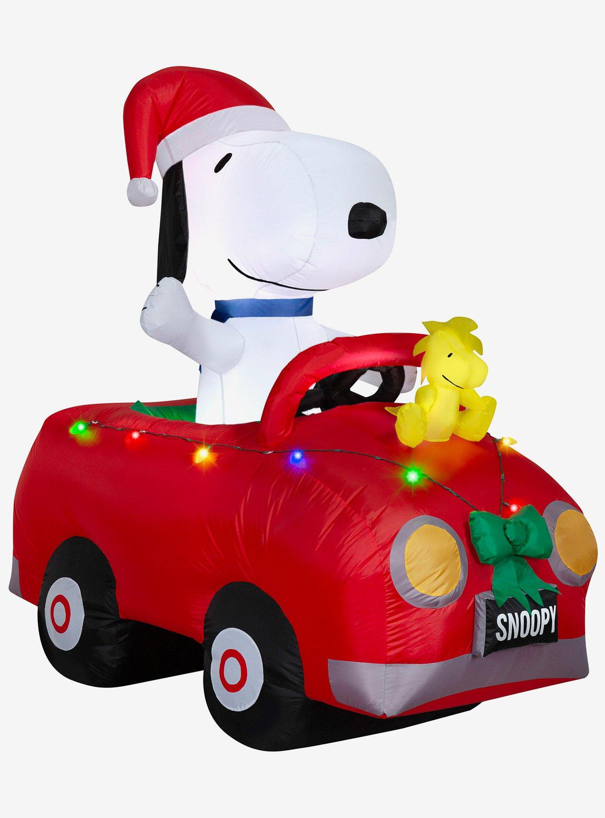 Inflable navideño de Snoopy y Woodstock en auto