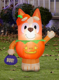 Inflable de Bingo de Bluey con disfraz de calabaza