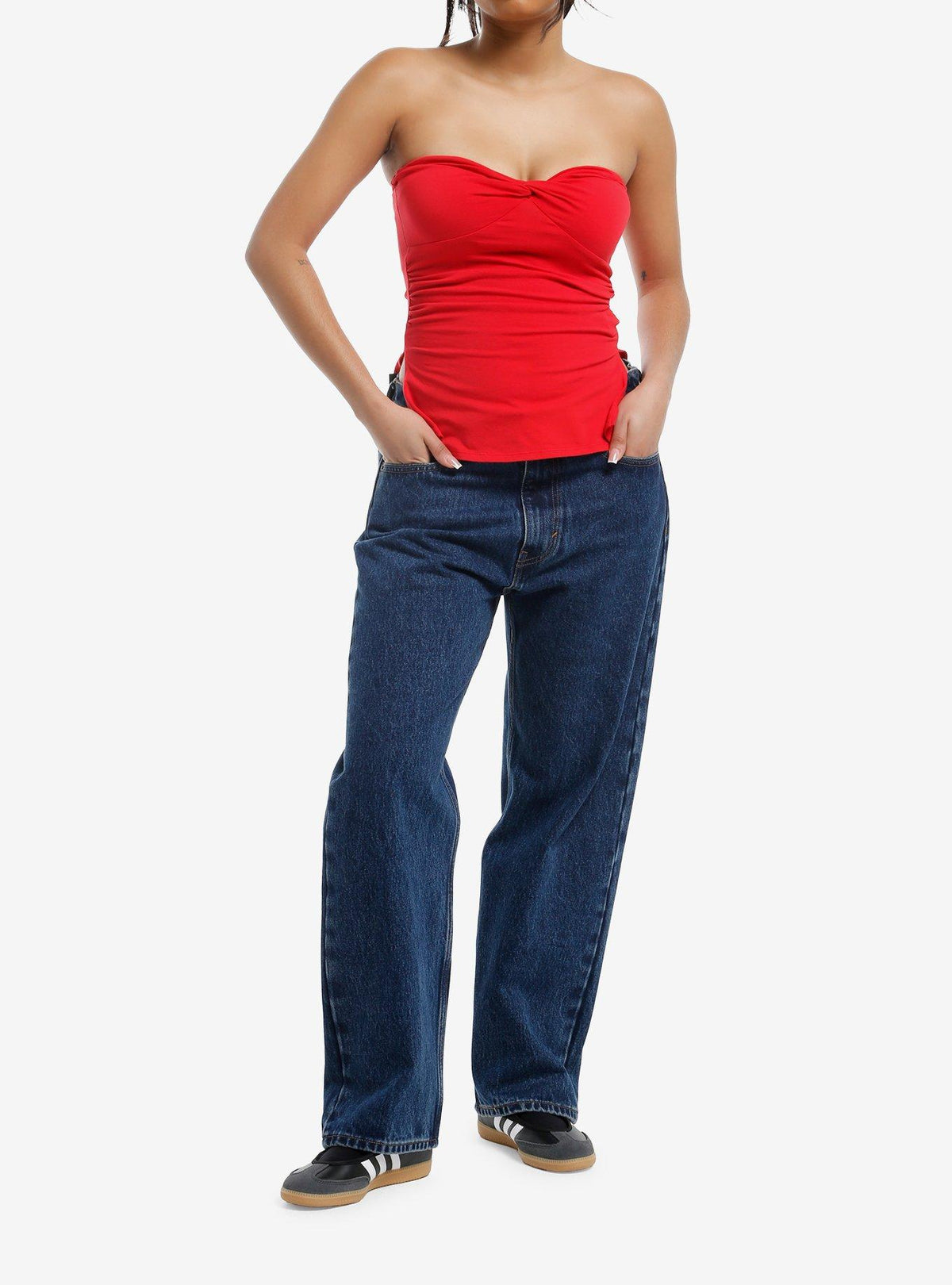 Polera tubo roja con aberturas laterales