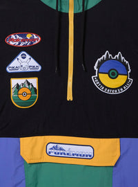 Chaqueta cortaviento Pokémon con parches bordados