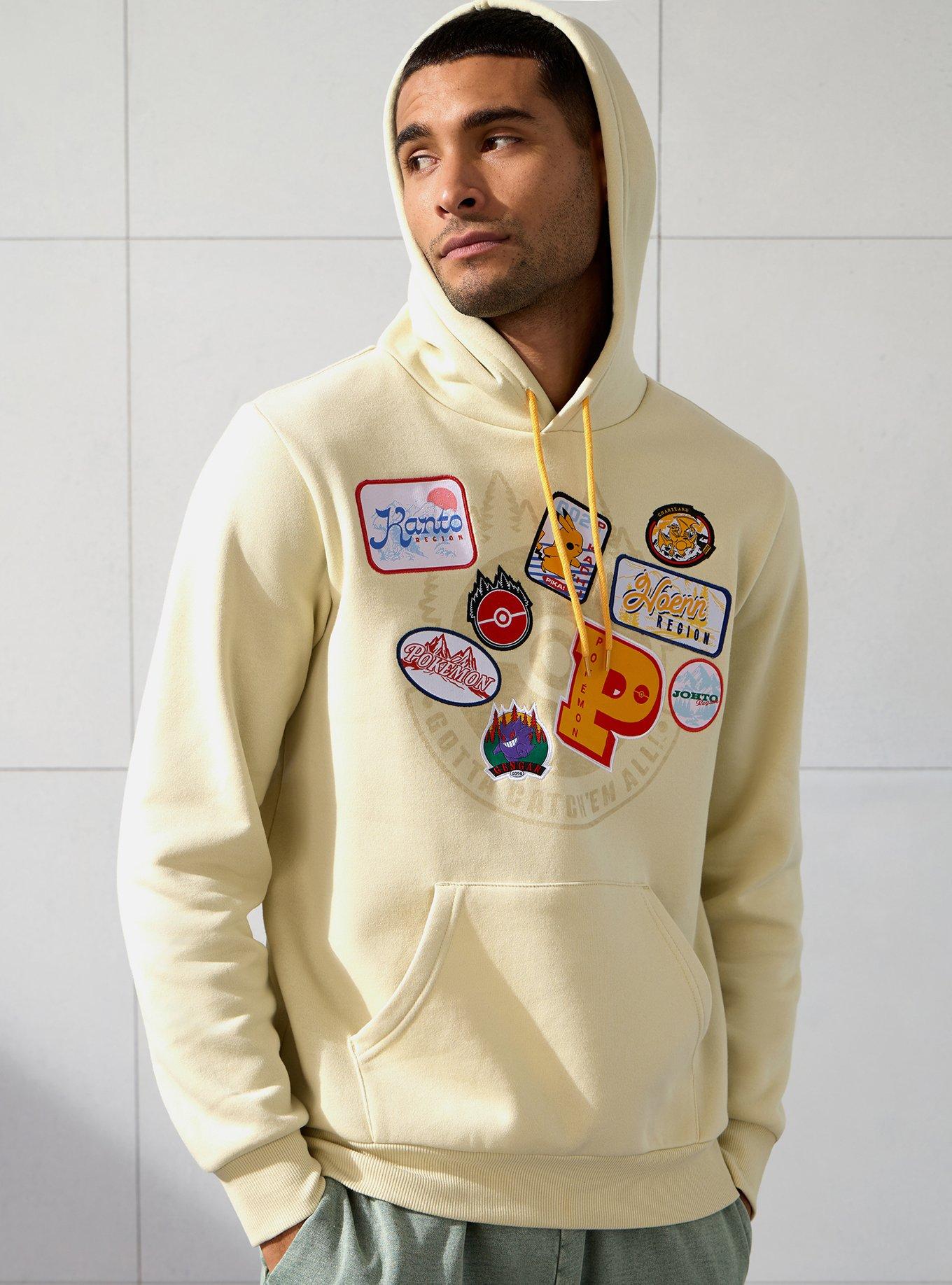 Polerón con insignias bordadas de Pokémon