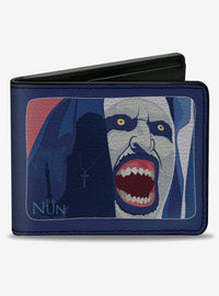 Billetera The Nun con pose de grito y logo