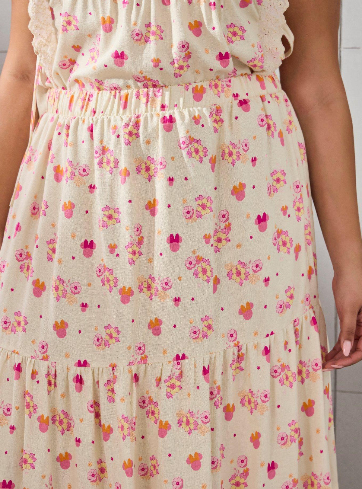 Falda escalonada floral de Minnie Mouse talla grande