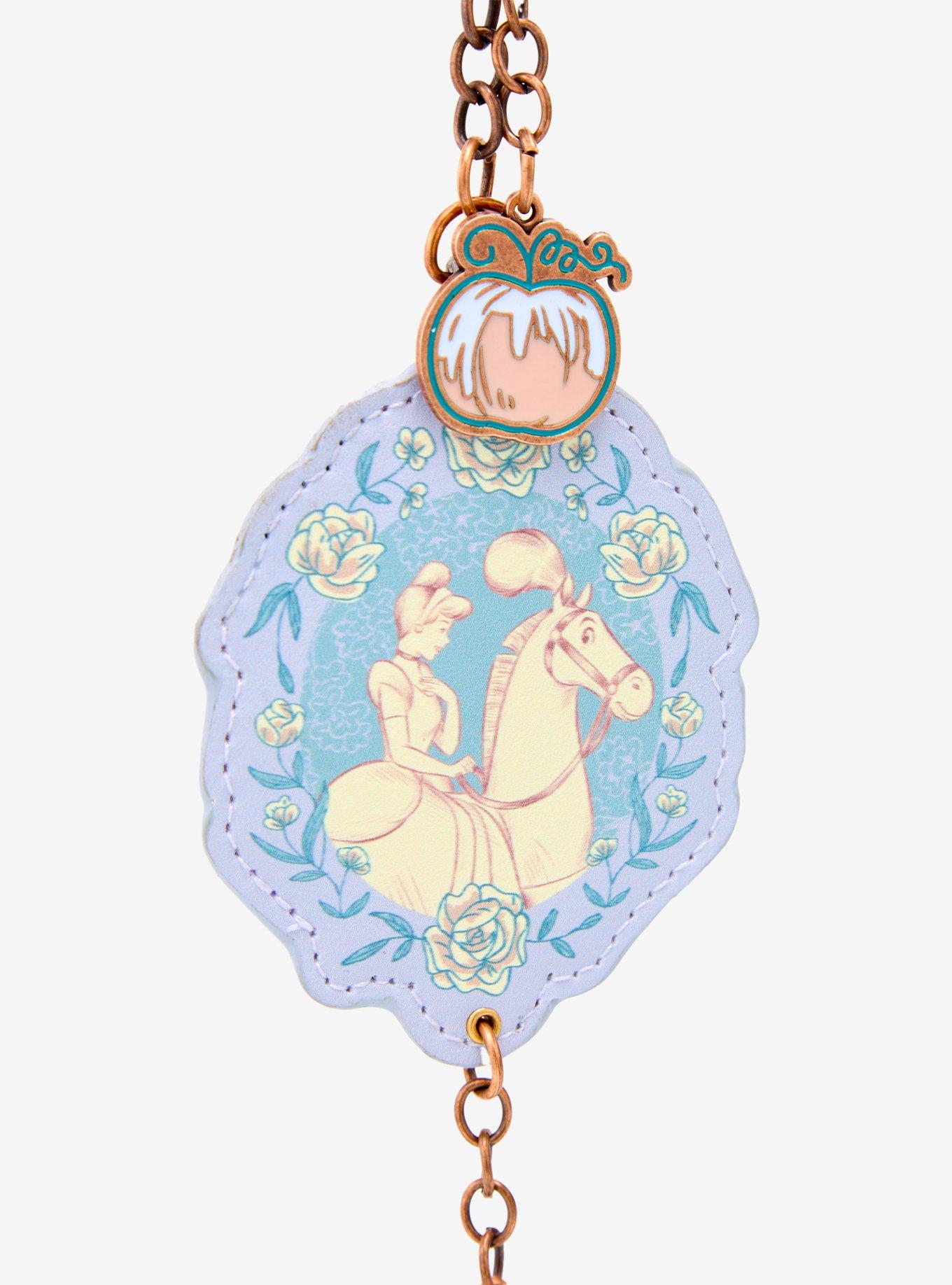 Llavero floral de Cinderella y caballo del carruaje