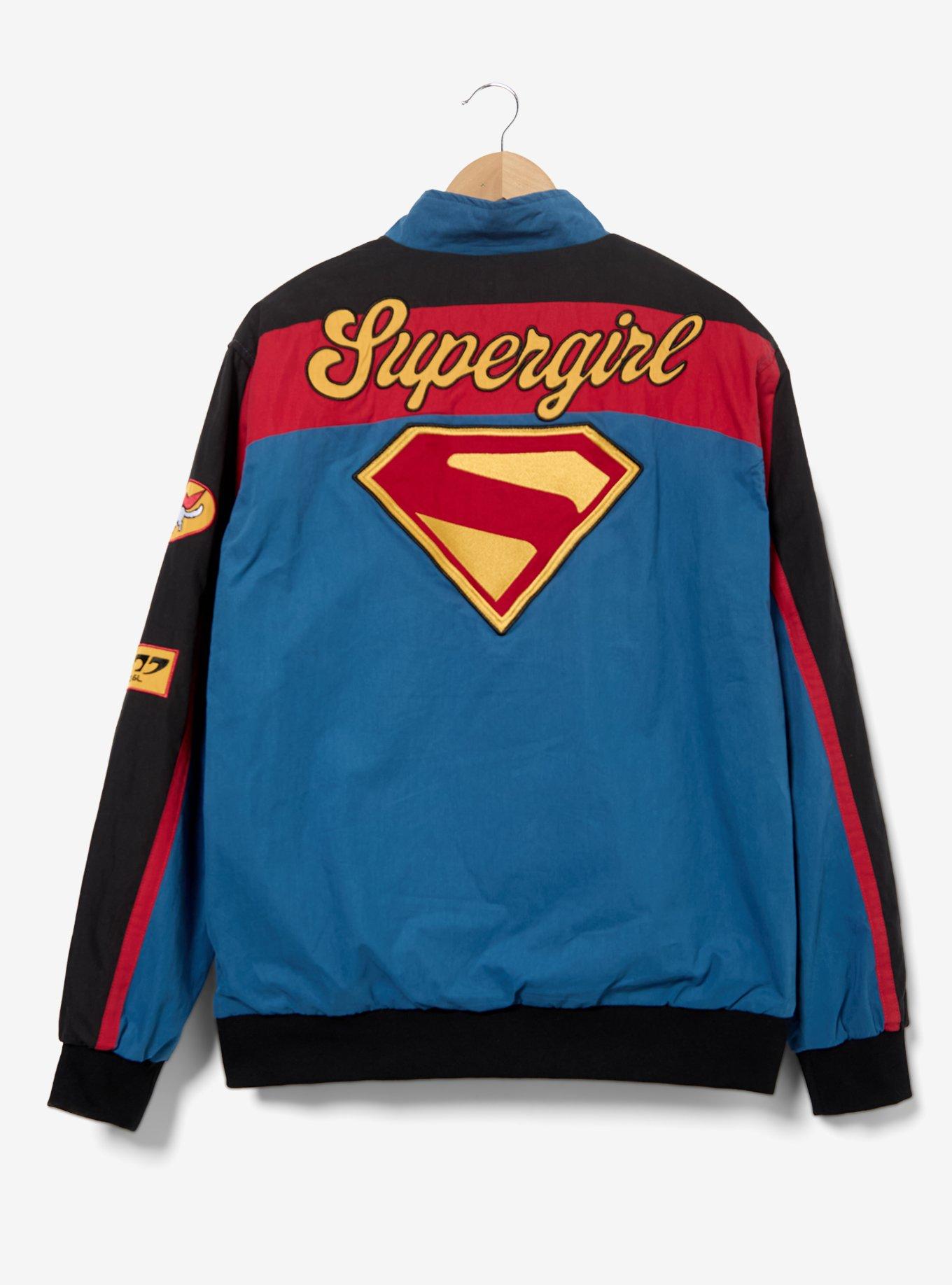 Chaqueta cortaviento con parches de Supergirl