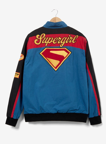 Chaqueta cortaviento con parches de Supergirl