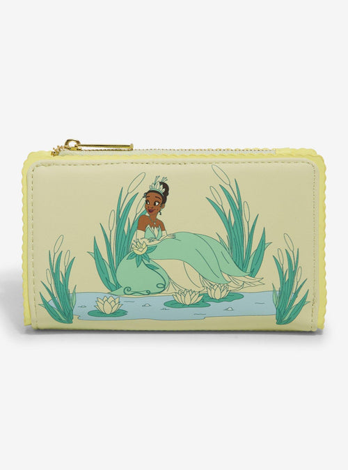 Billetera Disney Tiana junto al estanque