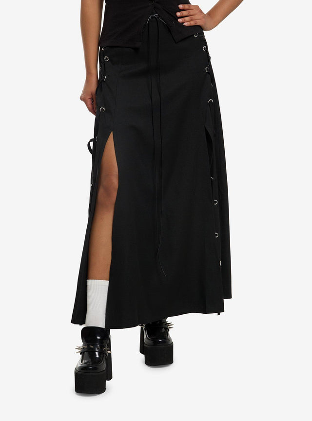 Falda maxi negra con amarras y aberturas laterales