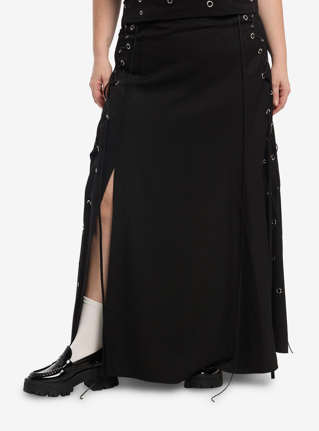 Falda maxi negra con cordones y aberturas