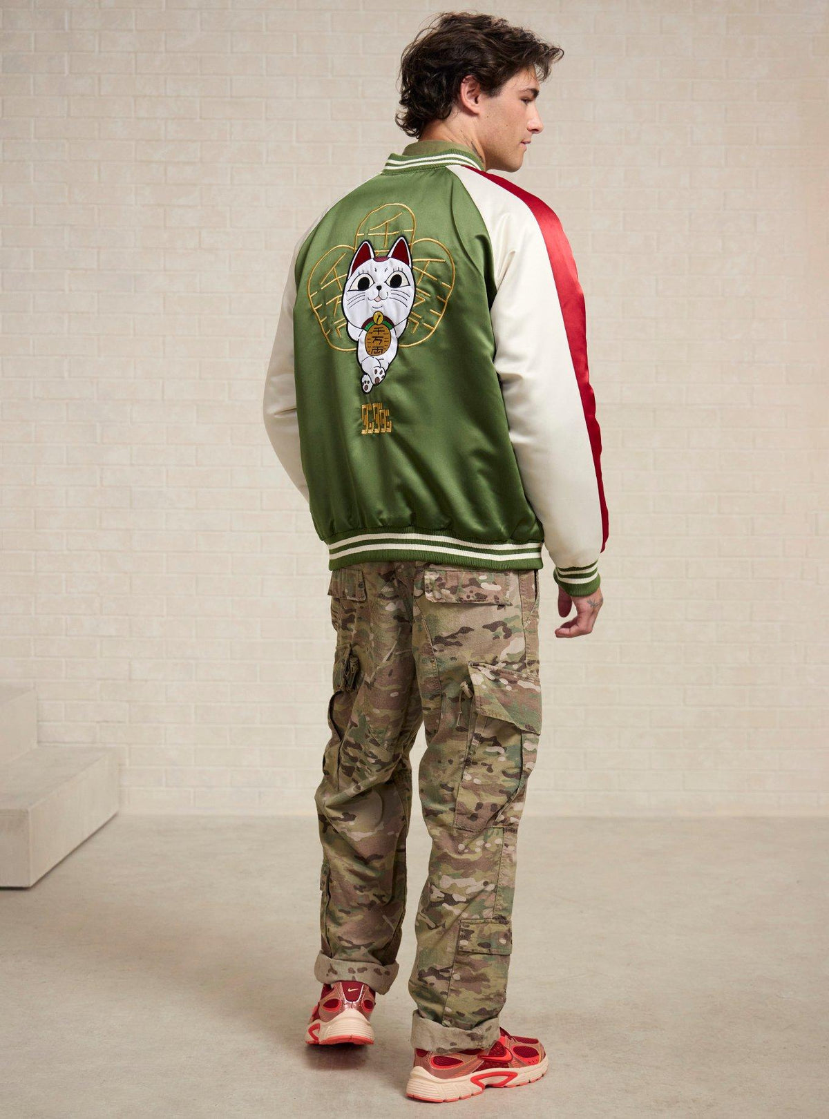 Chaqueta bomber Turbo Granny de Dandadan