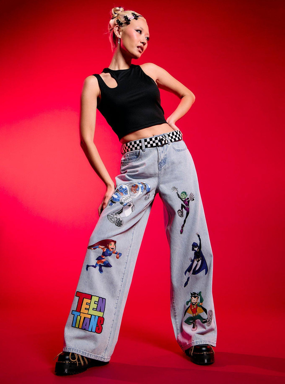 Jeans de pierna ancha Teen Titans con cinturón