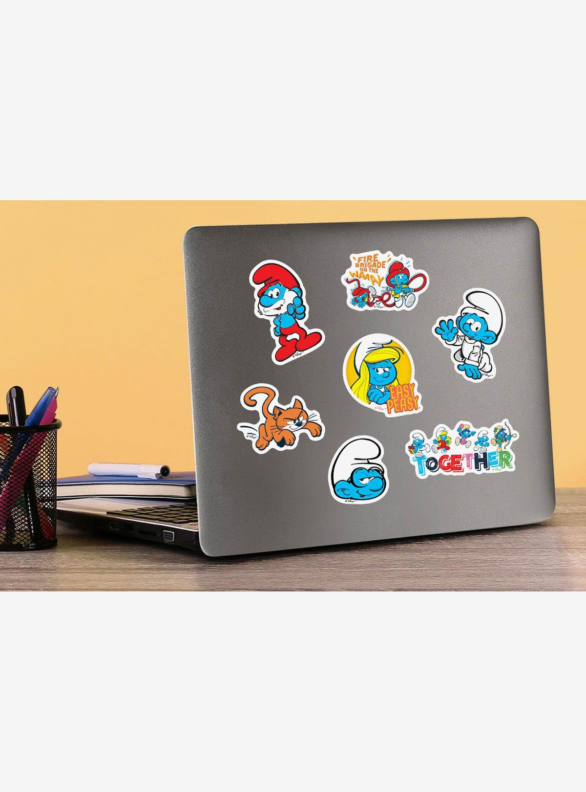 Pack de 100 stickers variados de Los Pitufos