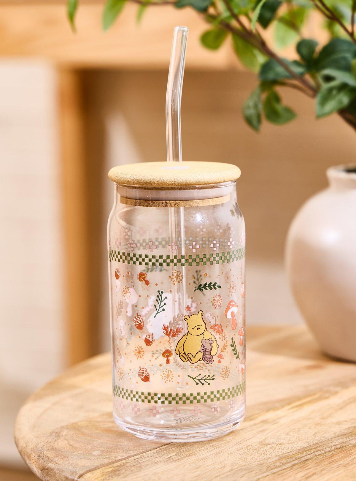 Vaso de vidrio con bombilla de Winnie the Pooh y Piglet
