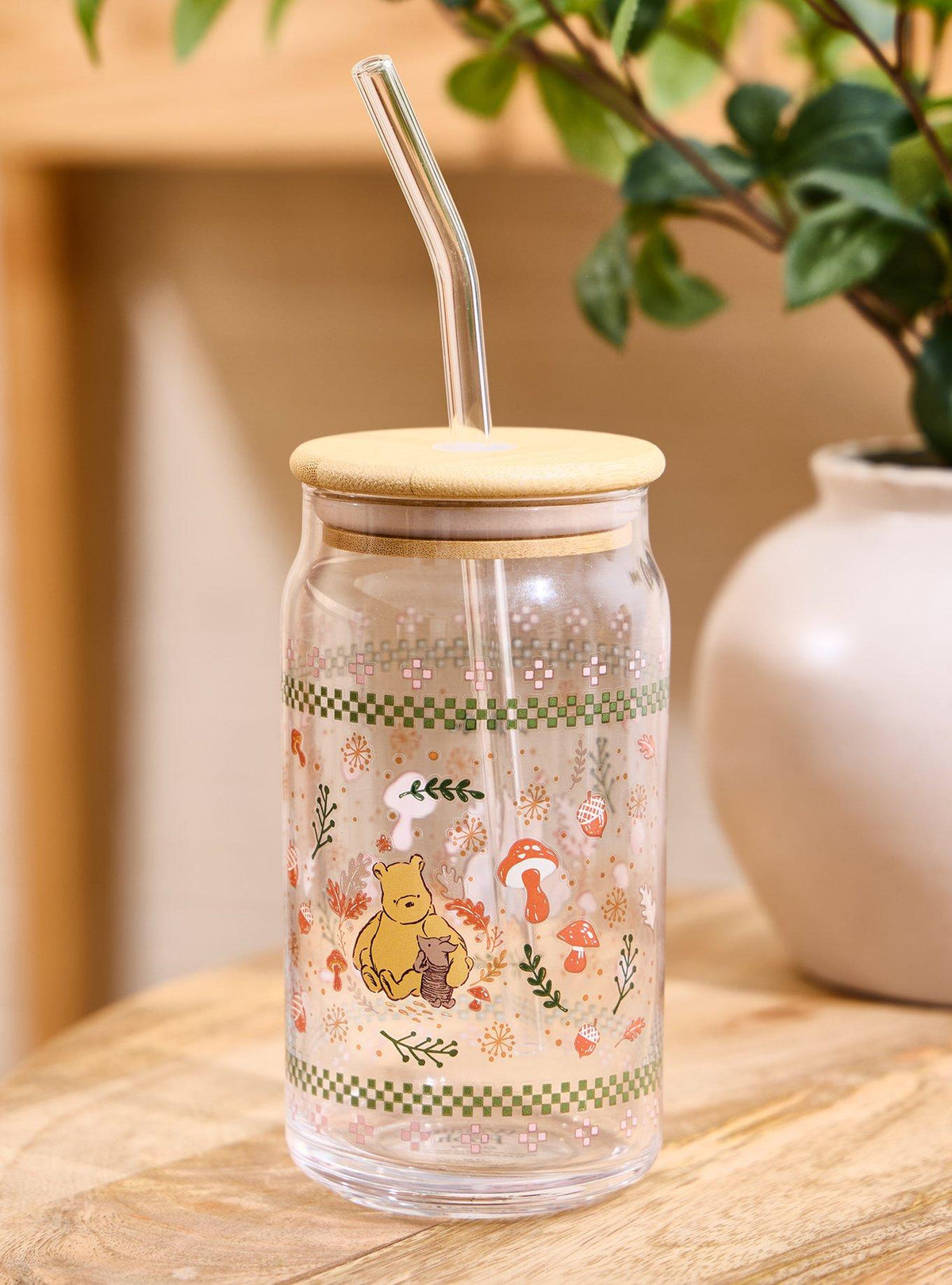 Vaso de vidrio con bombilla de Winnie the Pooh y Piglet