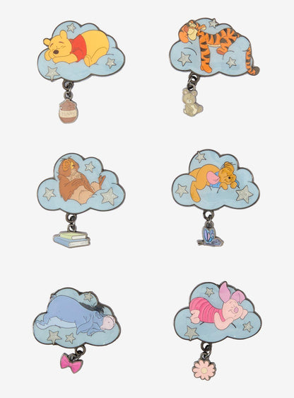 Pin esmaltado de nubes Winnie the Pooh — Blind Box