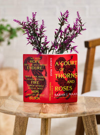 Jarrón de libro abierto A Court of Thorns and Roses