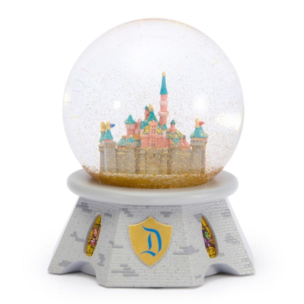 Globo de nieve iluminado del Castillo de la Bella Durmiente