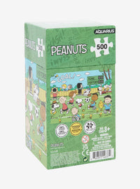 Puzzle Peanuts: Snoopy y sus amigos jugando fútbol