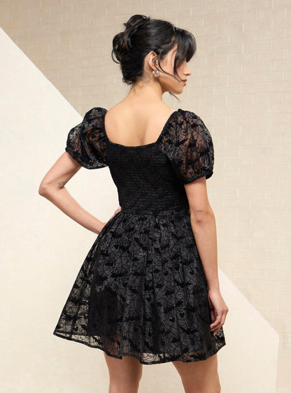 Vestido Disney Mickey Mouse con telarañas y mangas abullonadas