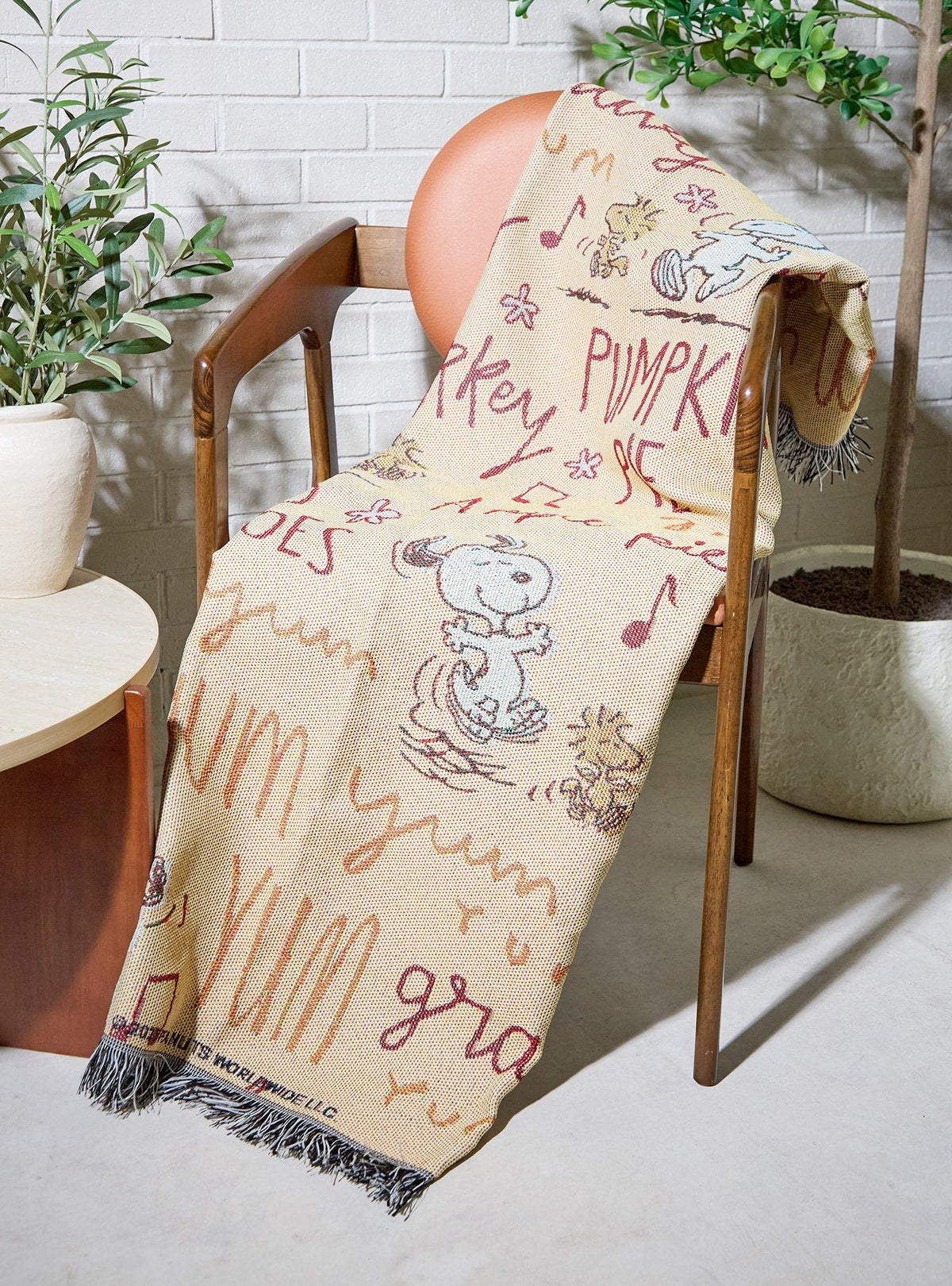 Manta estampada Snoopy y Woodstock de comidas otoñales