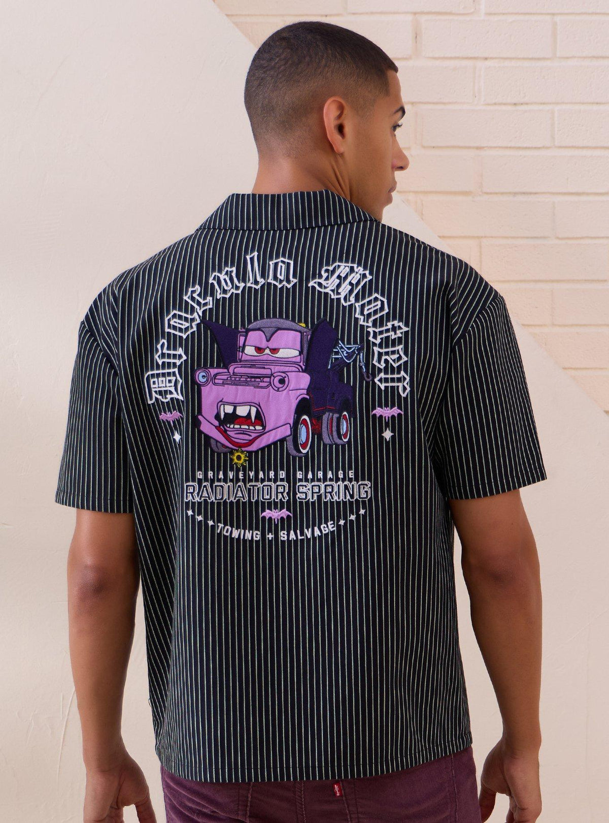 Polera tejida a rayas de Dracula Mater
