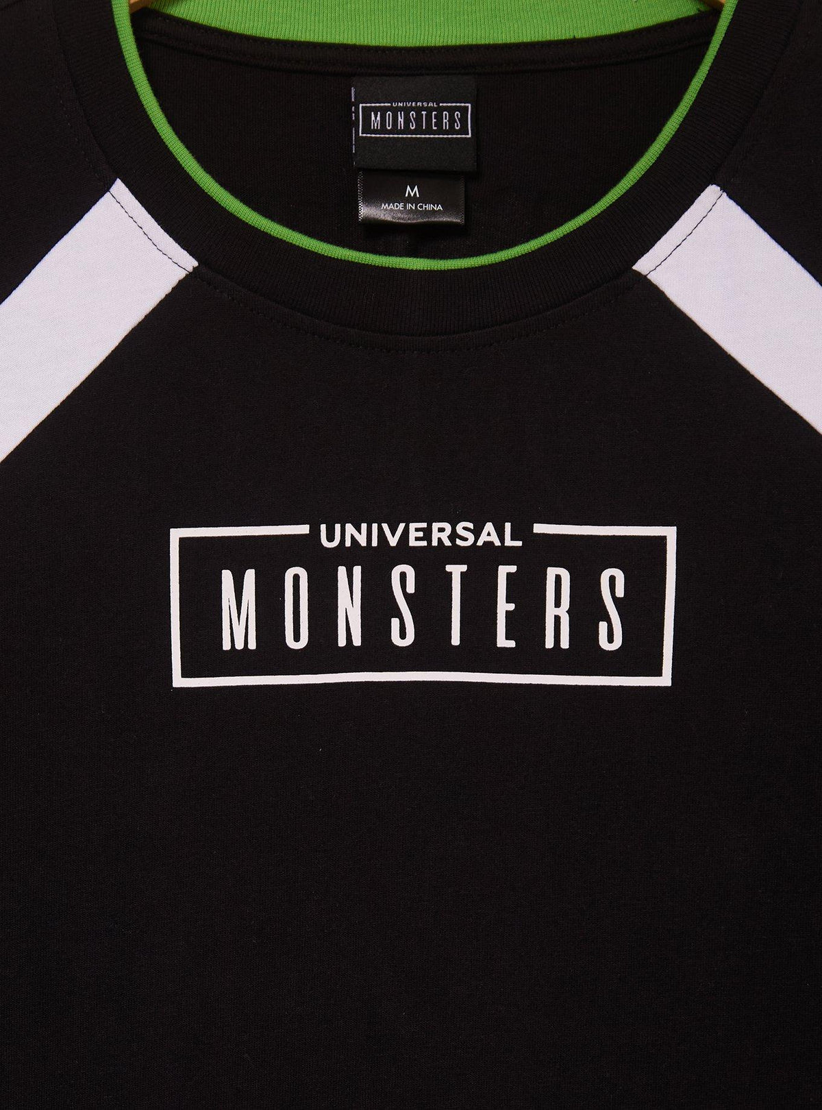 Polera manga larga Monsterror de Universal Monsters