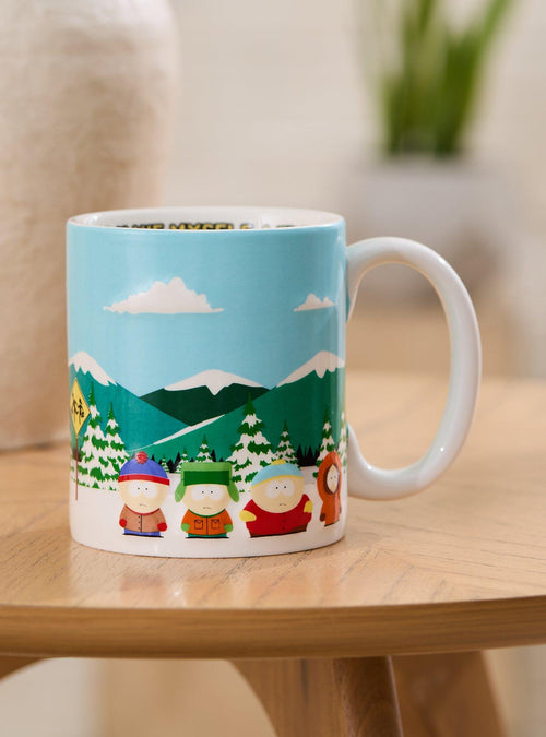 Taza South Park con letras de la canción de apertura