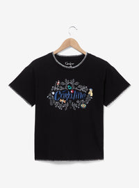 Polera de mujer bordada con el nombre de Coraline