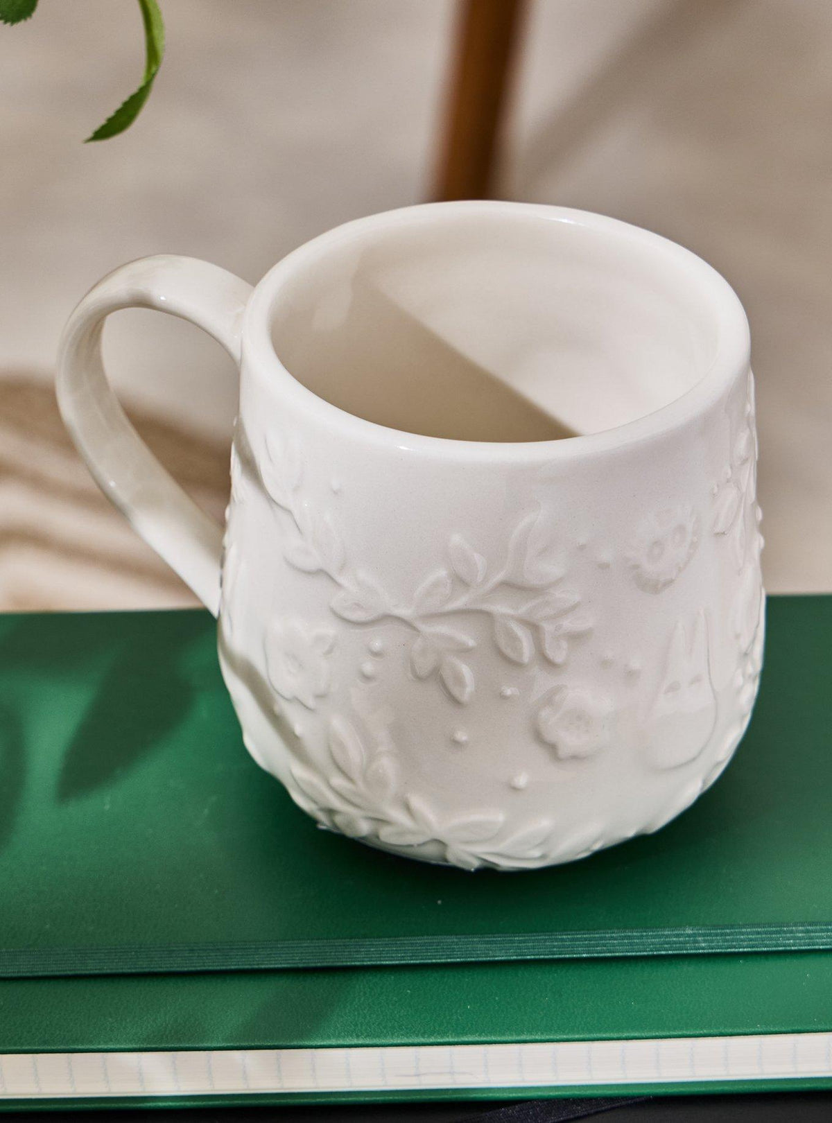 Taza floral en relieve de My Neighbor Totoro