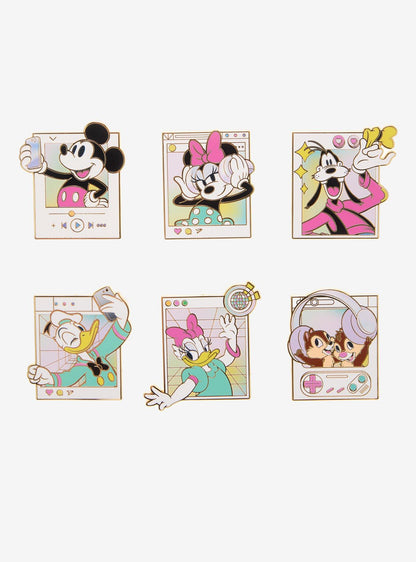Pin esmaltado Disney Mickey and Friends Blind Box