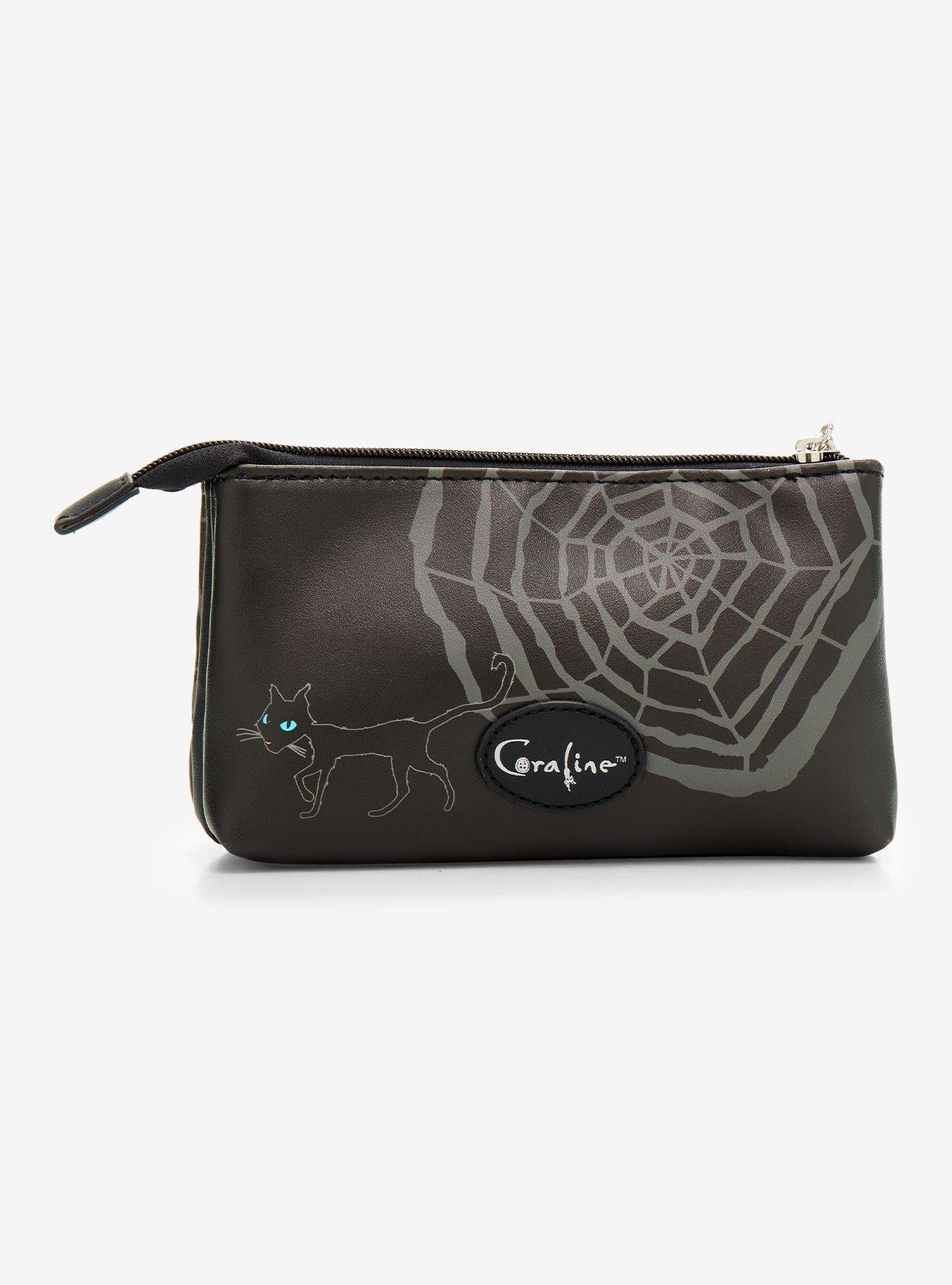 Cosmetiquero de Coraline con diseño de muñeca