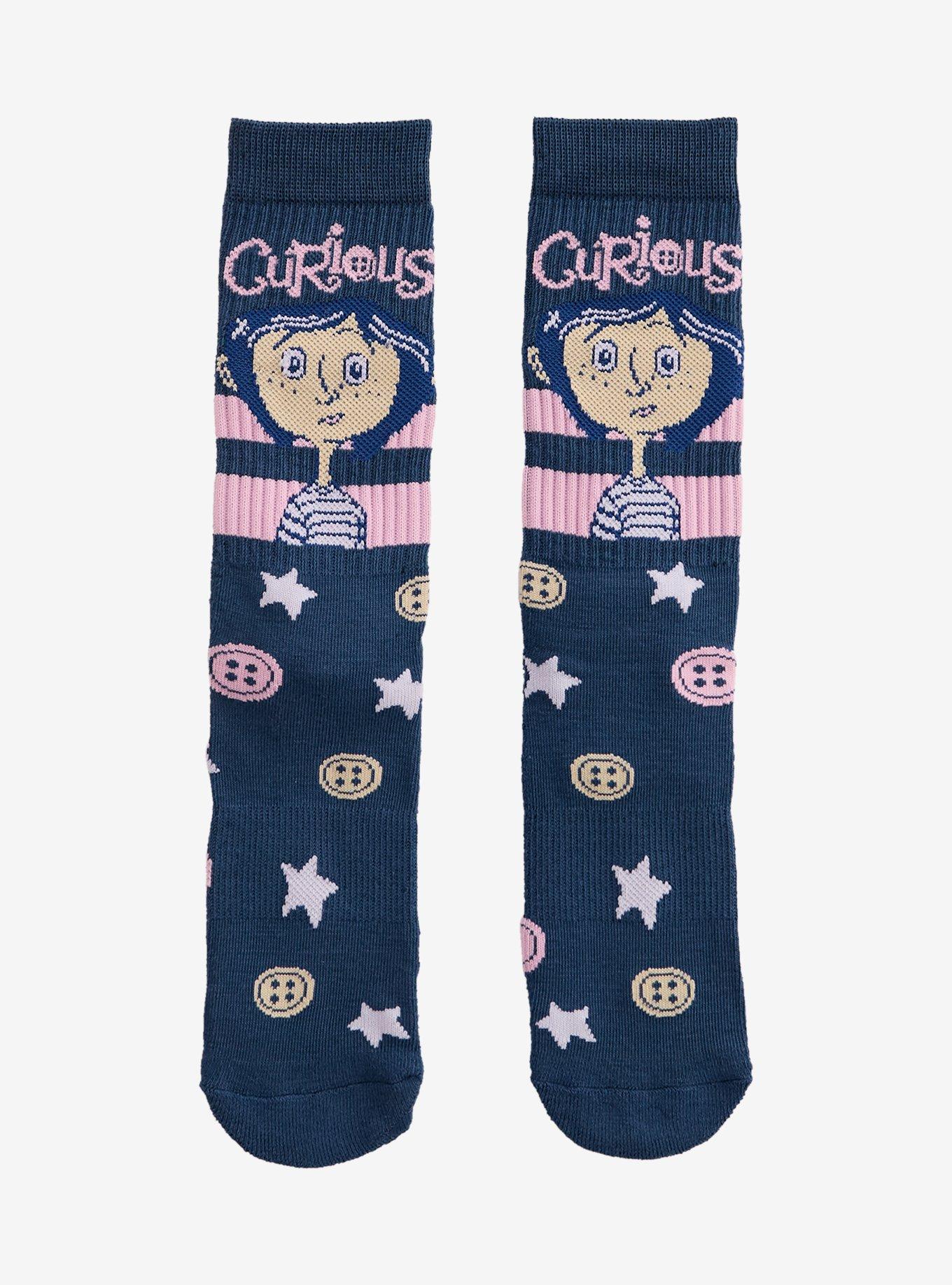 Calcetines de Coraline con botones y estrellas