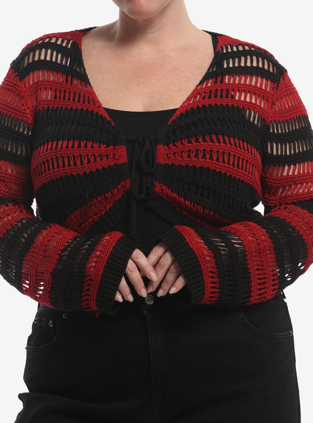 Bolero tejido de rayas rojas y negras con estrellas