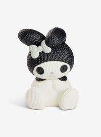 Figura My Melody #309 que brilla en la oscuridad
