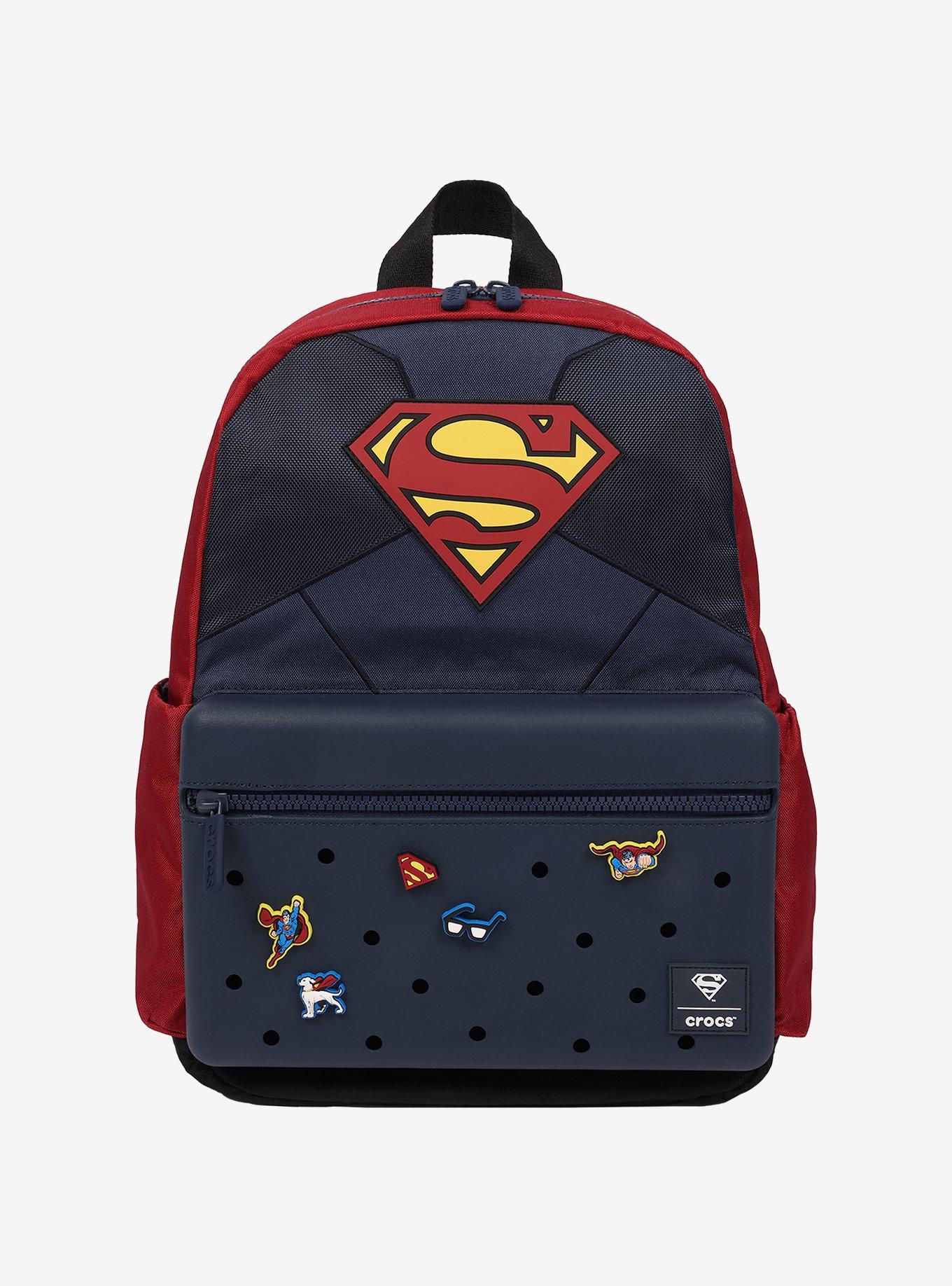 Mochila Superman x Crocs con charms Jibbitz
