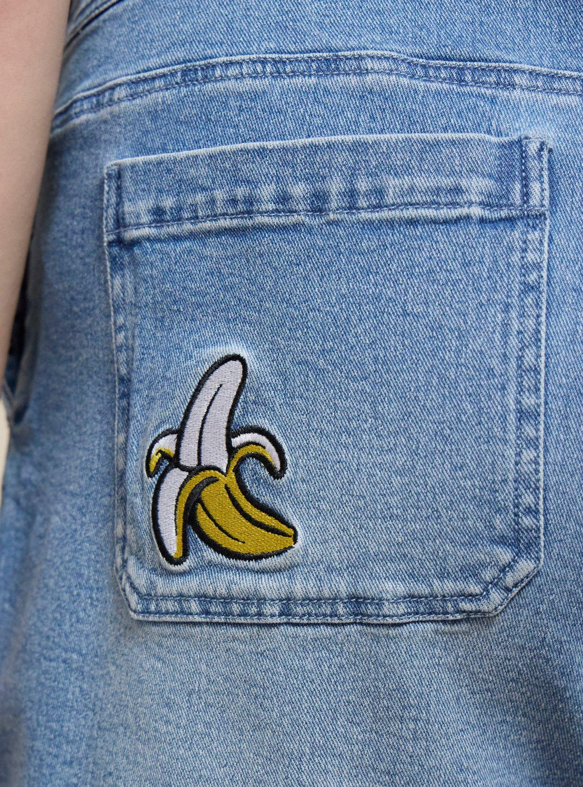 Jardinera corta Minions y bananas, tallas plus mujer